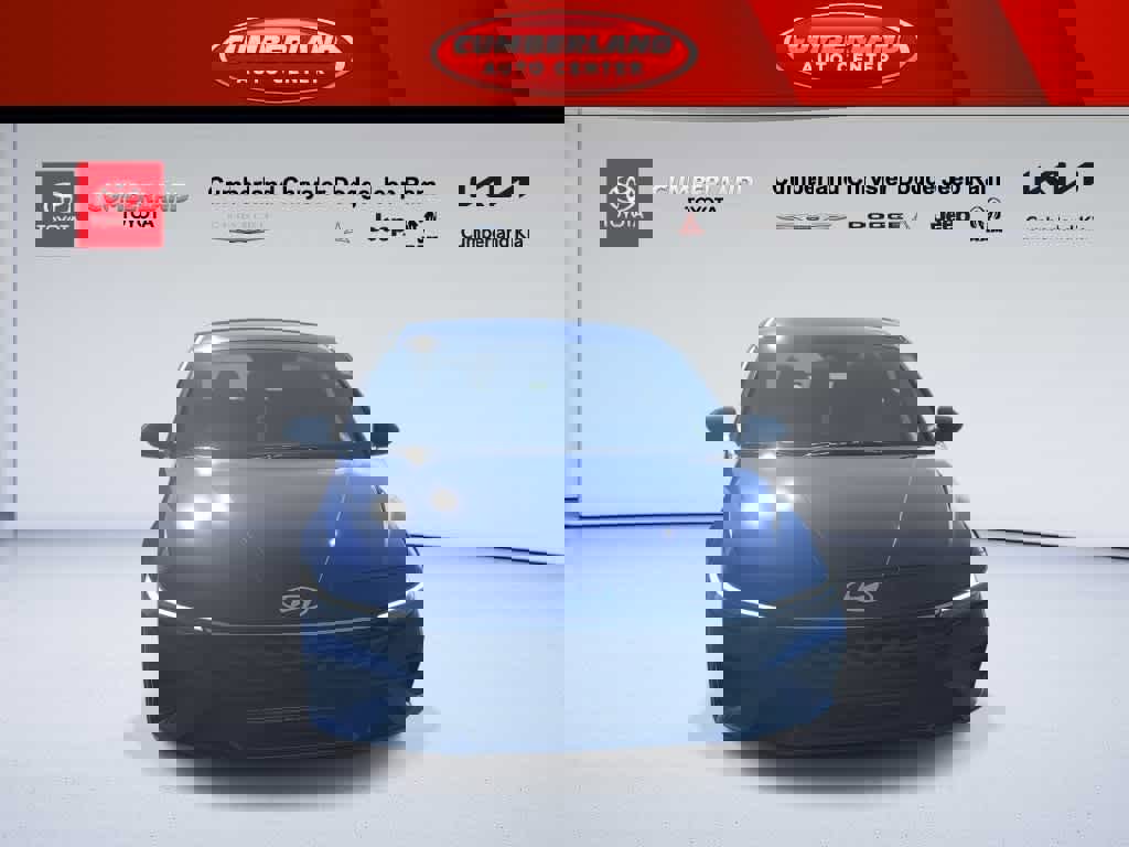 Used 2025 Hyundai Elantra Sport image 3