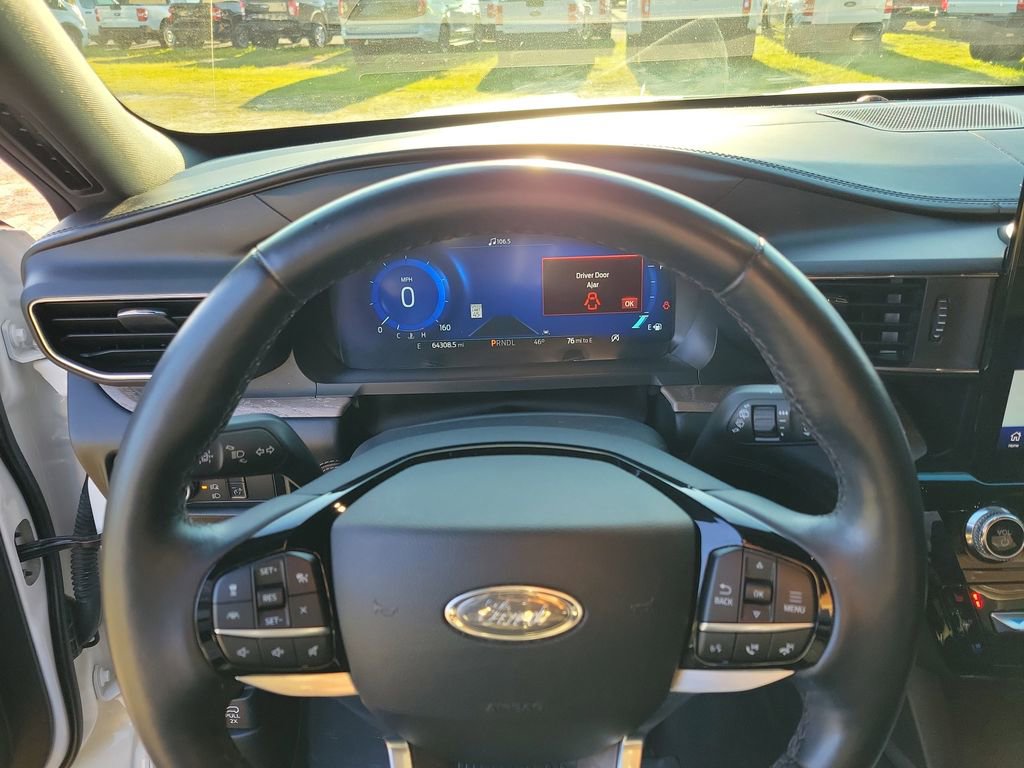 Used 2022 Ford Explorer Platinum w/ Equipment Group 601A image 20