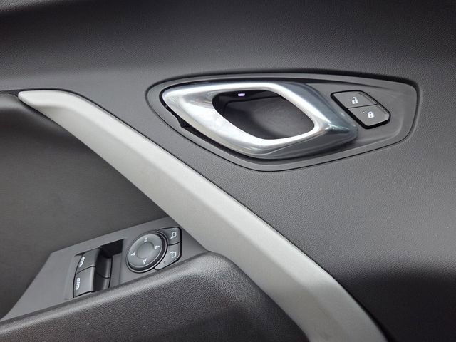Used 2020 Chevrolet Camaro LT w/ Technology Package image 28