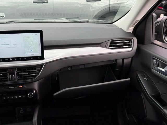 Certified 2024 Ford Escape Platinum AWD/4WD image 33