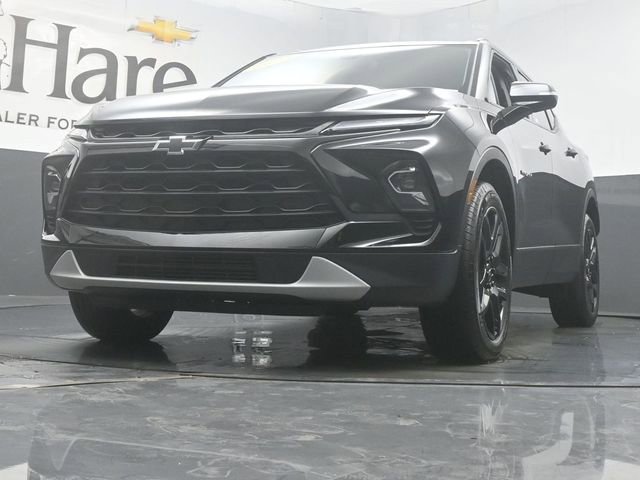 Used 2024 Chevrolet Blazer LT w/ LPO, Black Grille Bar Package image 4