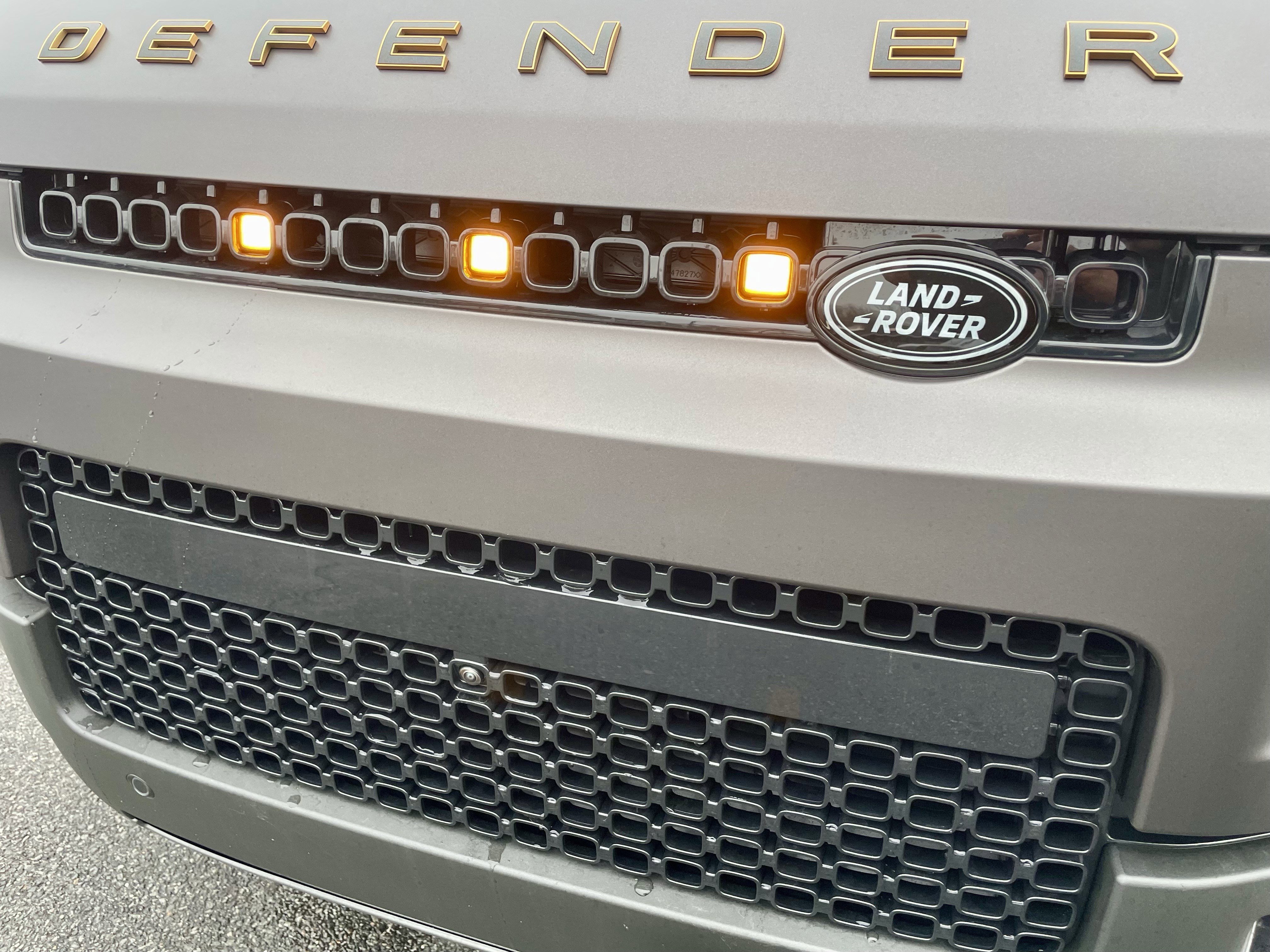 New 2026 Land Rover Defender 110 OCTA AWD/4WD image 32