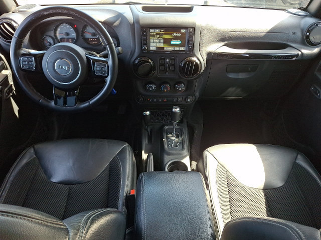 Used 2017 Jeep Wrangler Unlimited Sahara AWD/4WD image 15