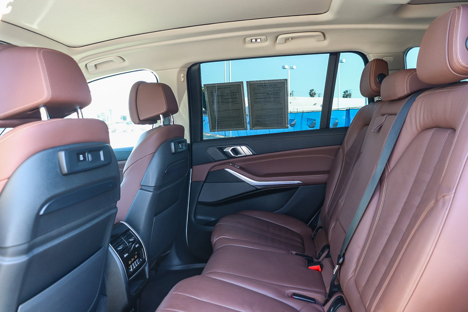 Used 2021 BMW X7 xDrive40i w/ Premium Package image 18