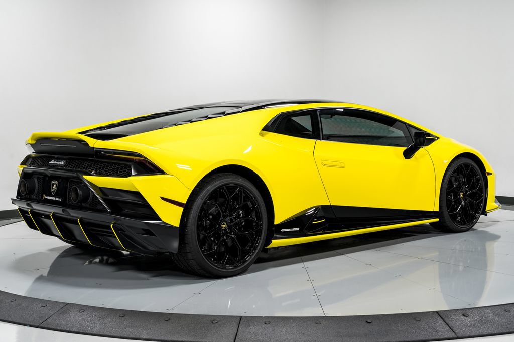 Used 2022 Lamborghini Huracan EVO AWD/4WD image 3