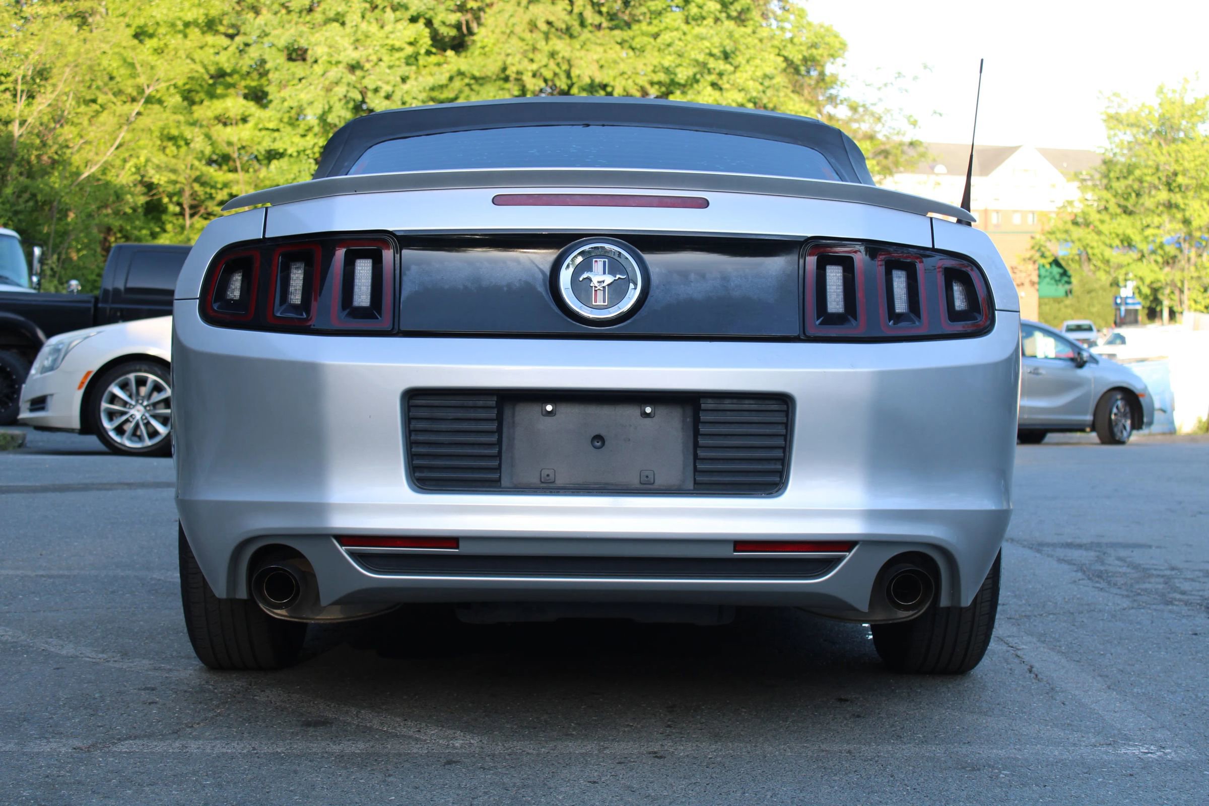 Used 2014 Ford Mustang Premium RWD image 5