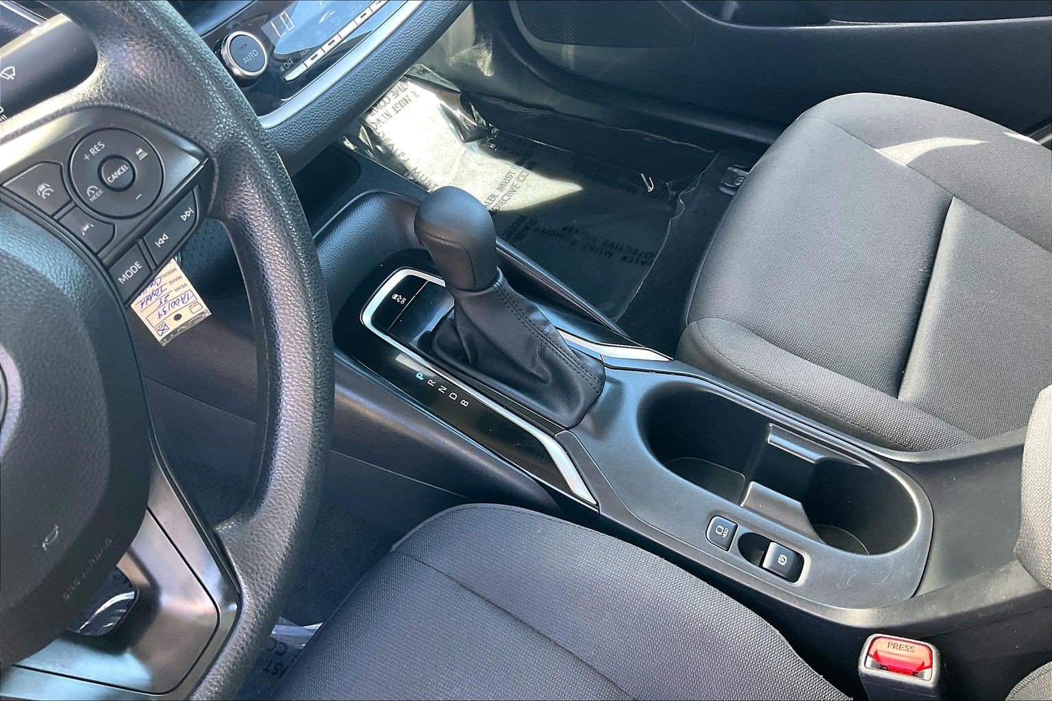 Used 2025 Toyota Corolla LE FWD image 22