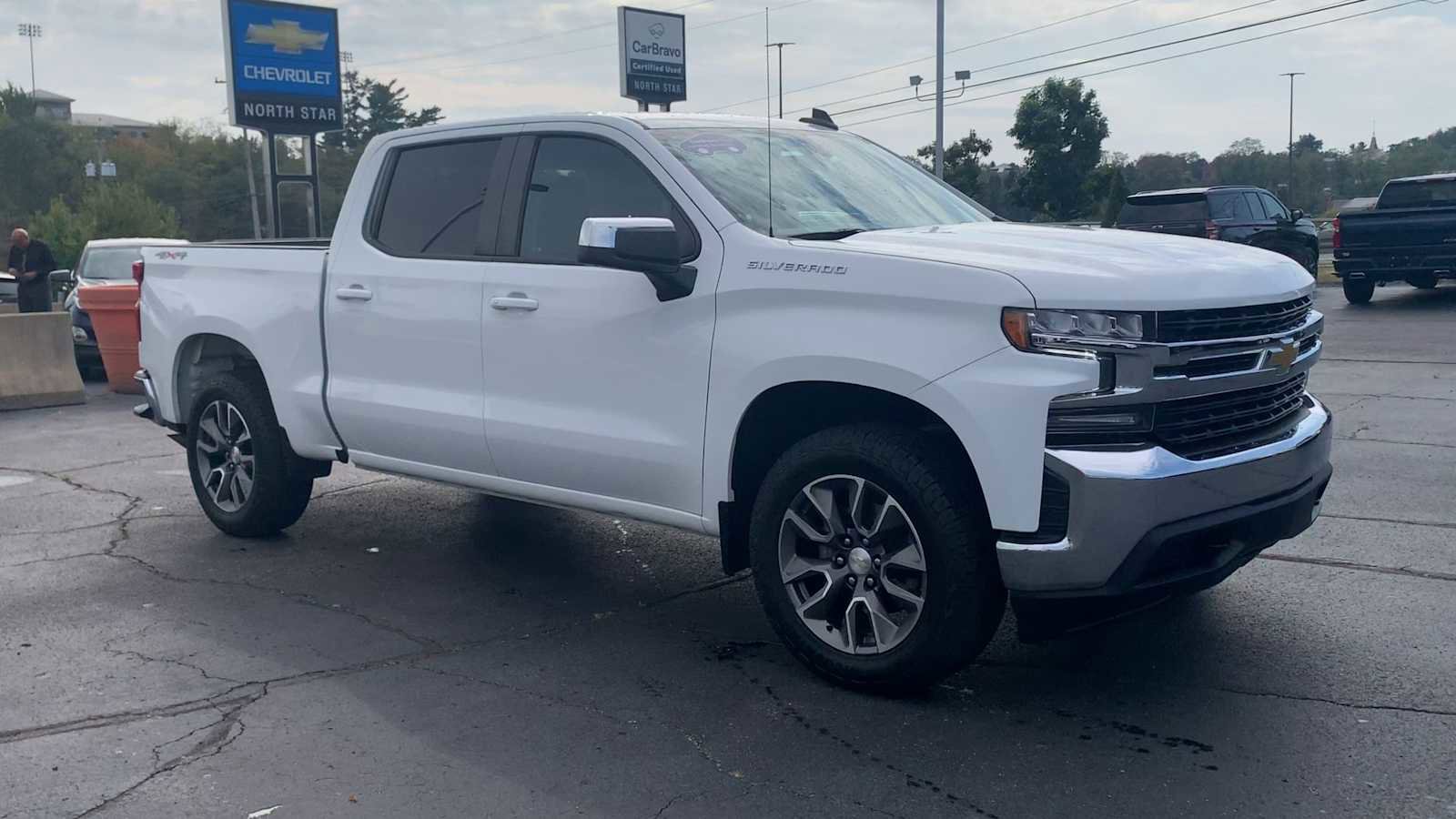 Certified 2022 Chevrolet Silverado 1500 LT image 2