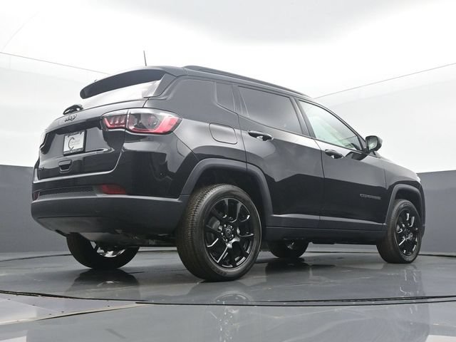 New 2025 Jeep Compass Latitude w/ Sun & Sound Group AWD/4WD image 51