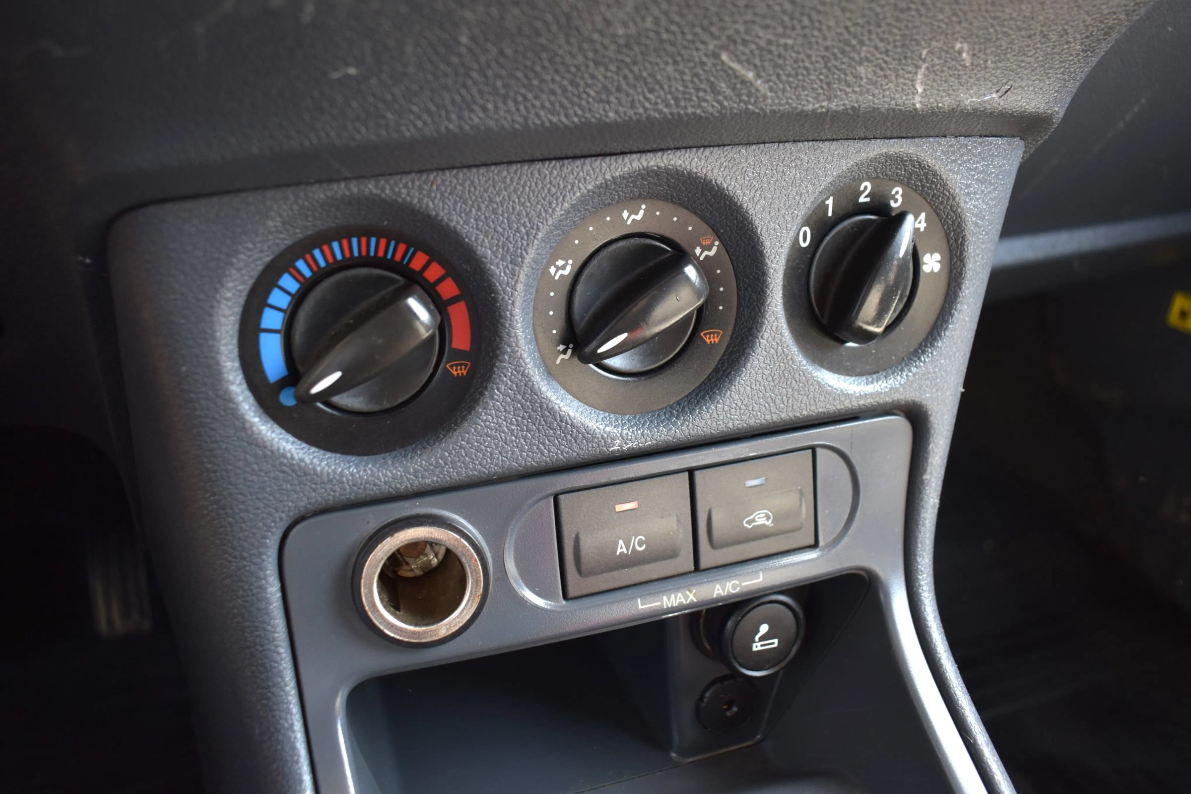 Used 2013 Ford Transit Connect XLT FWD image 17