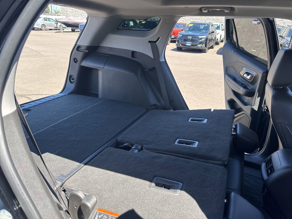 Used 2021 GMC Terrain SLT w/ Infotainment Package II AWD/4WD image 17