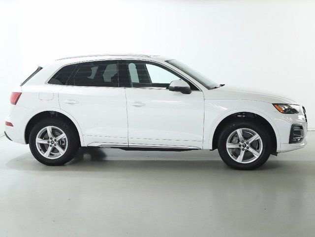 Used 2023 Audi Q5 2.0T Premium w/ Convenience Package AWD/4WD image 11