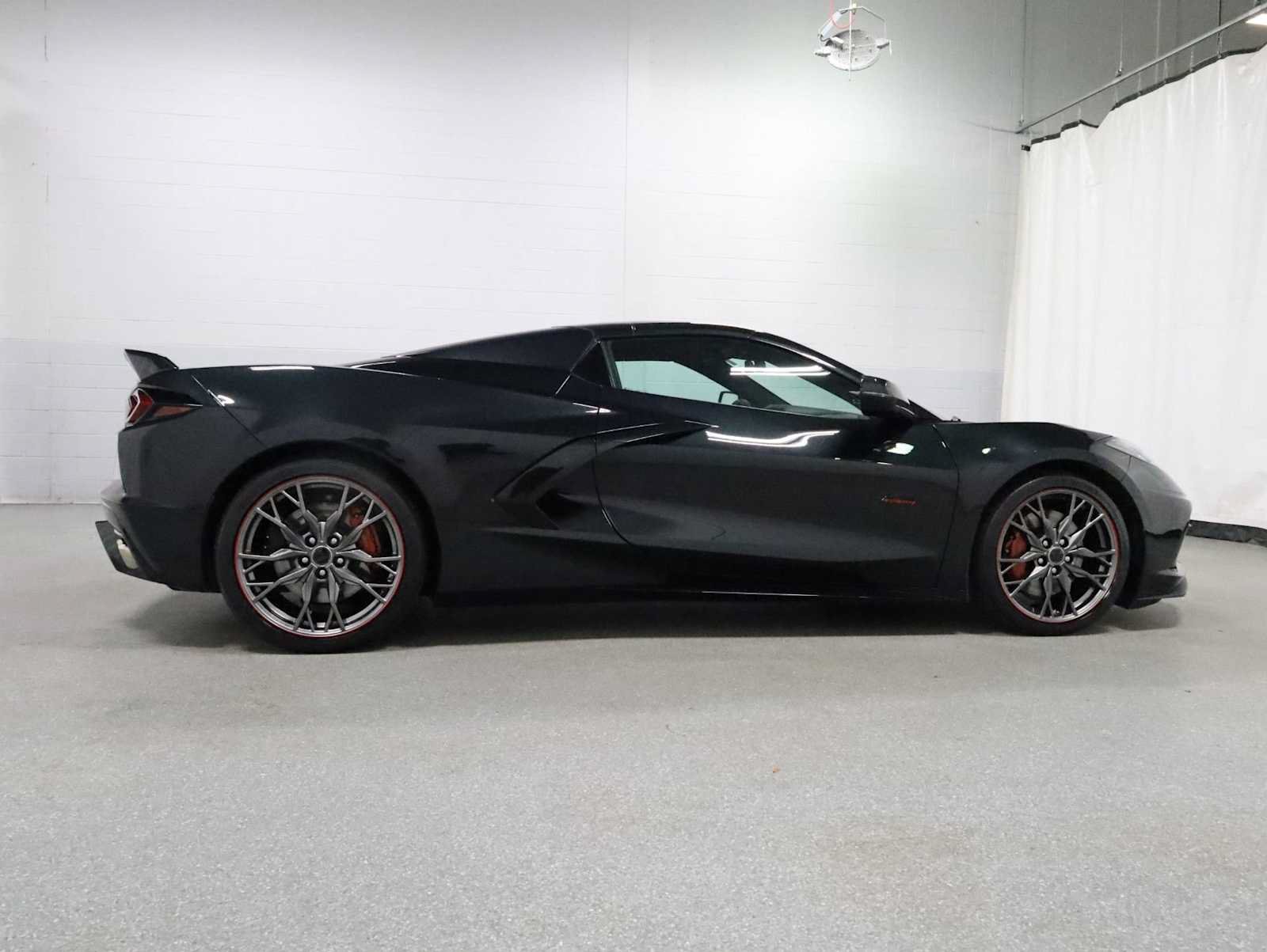 Used 2023 Chevrolet Corvette Stingray Premium Conv w/ Z51 Performance Package RWD image 10