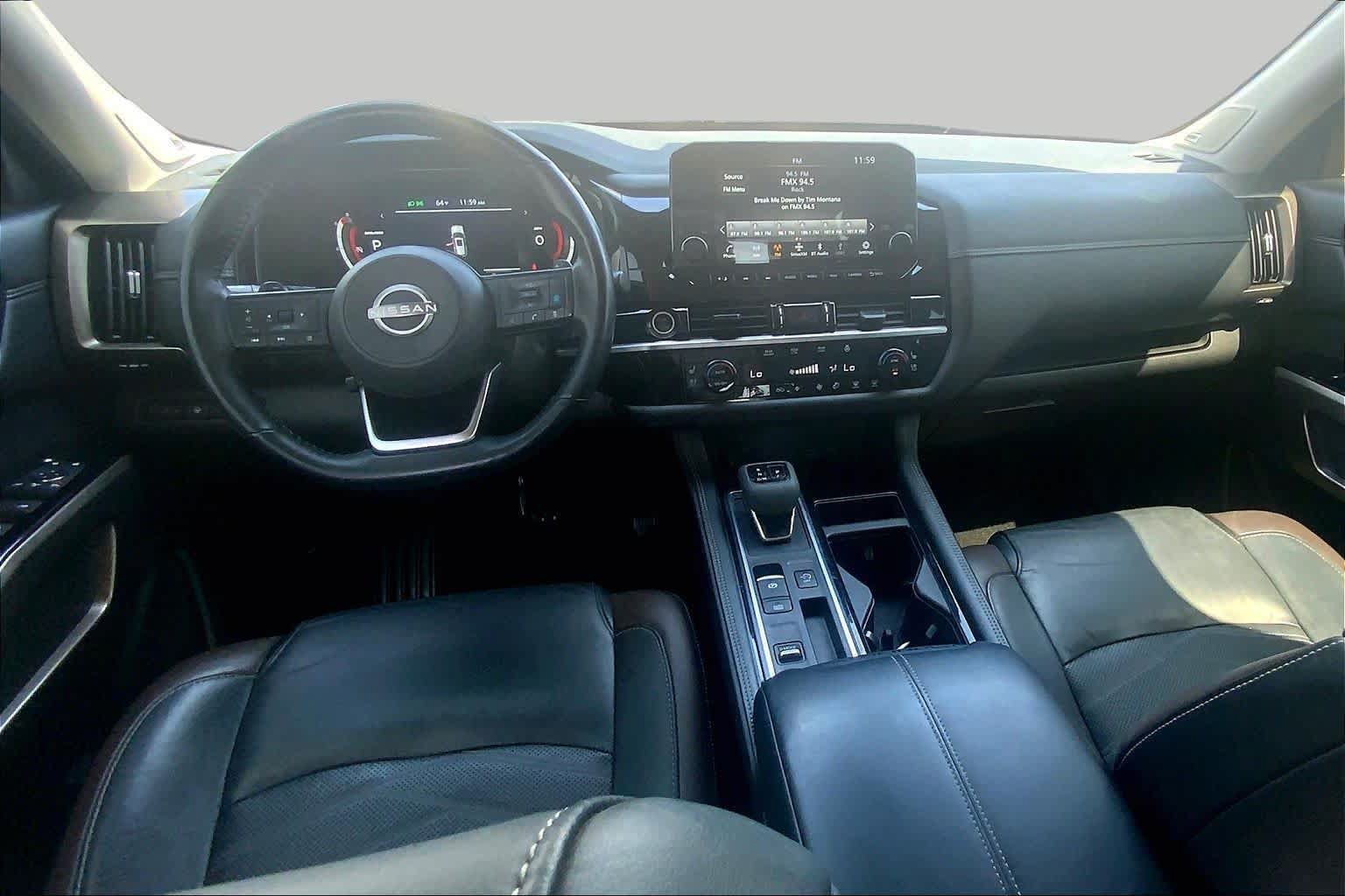 Used 2024 Nissan Pathfinder Platinum FWD image 16