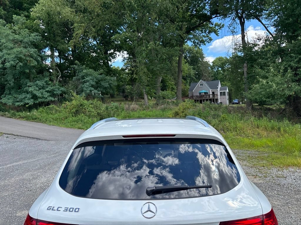 Used 2017 Mercedes-Benz GLC 300 image 6