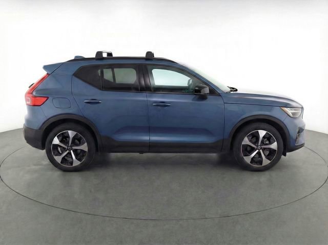 Used 2023 Volvo XC40 B5 Plus w/ Driver Assist Package image 38