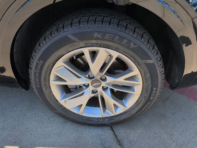 Used 2023 Genesis GV70 2.5T AWD/4WD image 3