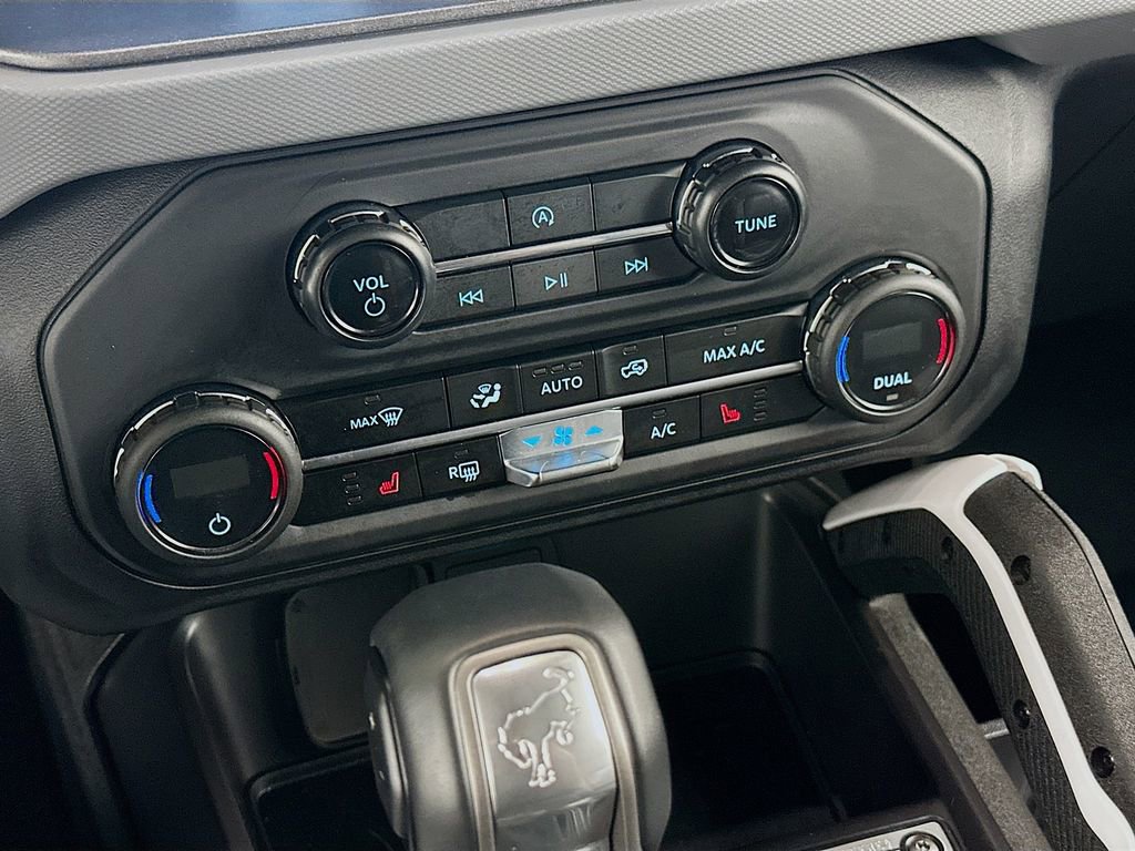 Used 2024 Ford Bronco Black Diamond w/ Sasquatch Package image 16