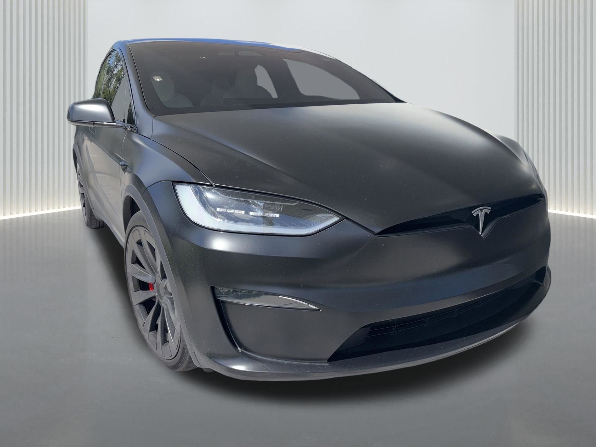 Used 2023 Tesla Model X Plaid image 2