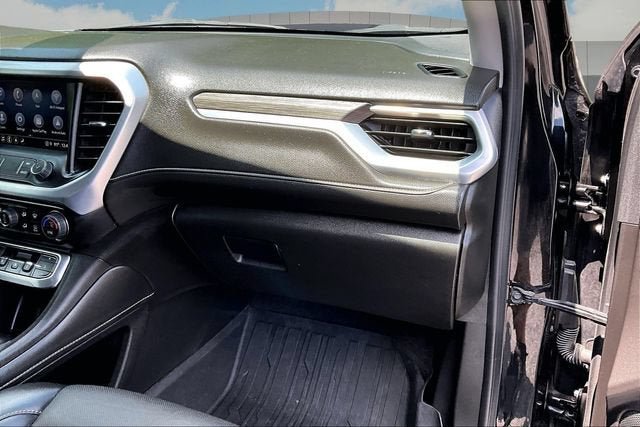 Used 2023 GMC Acadia SLT w/ Preferred Package AWD/4WD image 16