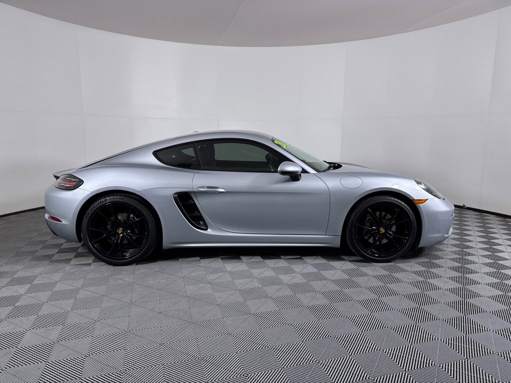 Used 2018 Porsche 718 Cayman image 12