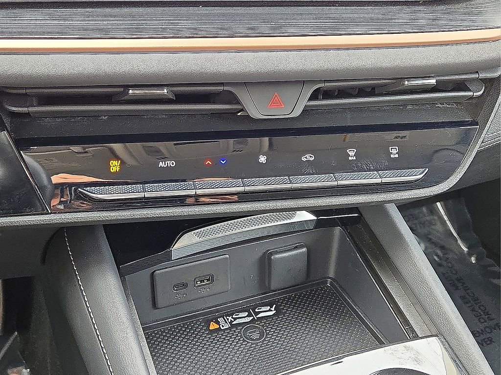 Used 2025 Buick Envision Sport Touring image 29