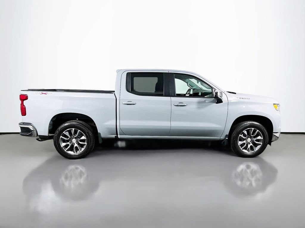 Used 2024 Chevrolet Silverado 1500 LT AWD/4WD image 4