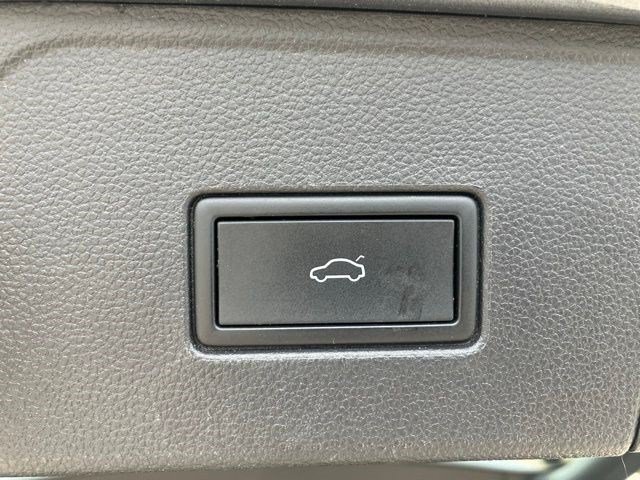 Used 2023 Volkswagen Atlas SE AWD/4WD image 26