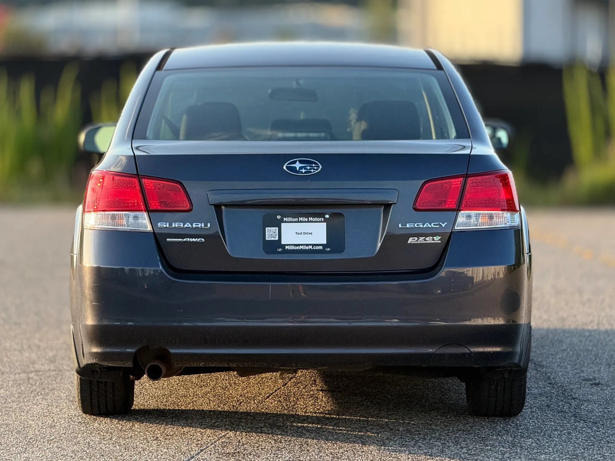 Used 2011 Subaru Legacy 2.5i Premium w/ All-Weather Pkg AWD/4WD image 4