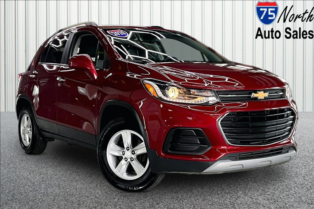 Used 2020 Chevrolet Trax LT w/ Driver Confidence Package AWD/4WD image 1