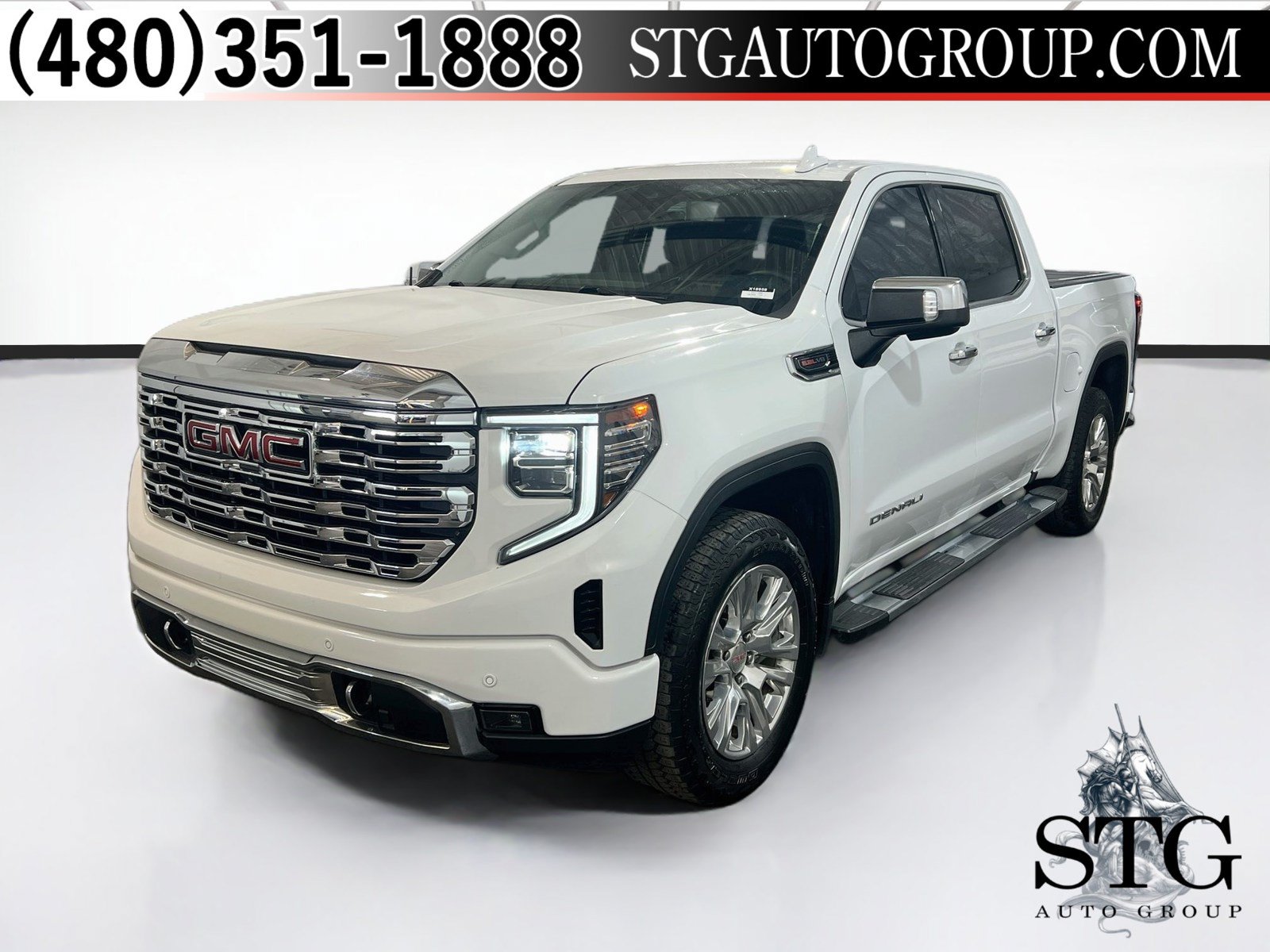 Used 2023 GMC Sierra 1500 Denali w/ Technology Package AWD/4WD image 1