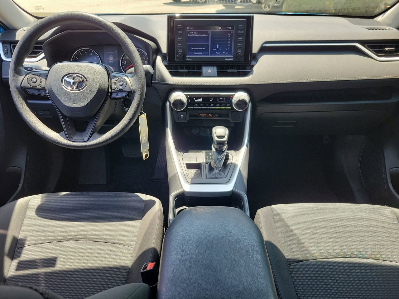 Used 2020 Toyota RAV4 LE FWD image 12