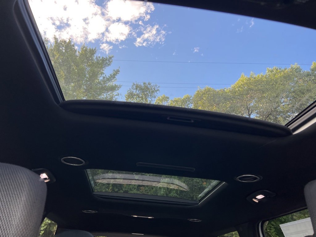 New 2026 Kia EV9 Land w/ Nightfall Edition Package image 9