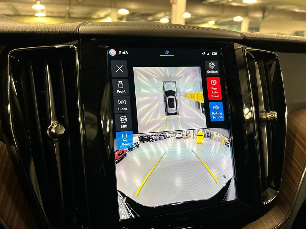 Certified 2024 Volvo XC60 B5 Plus w/ Climate Package image 17