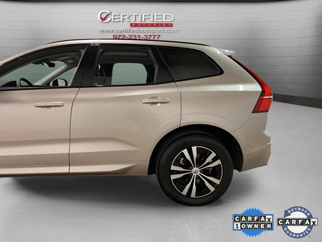 Used 2025 Volvo XC60 B5 Core image 8