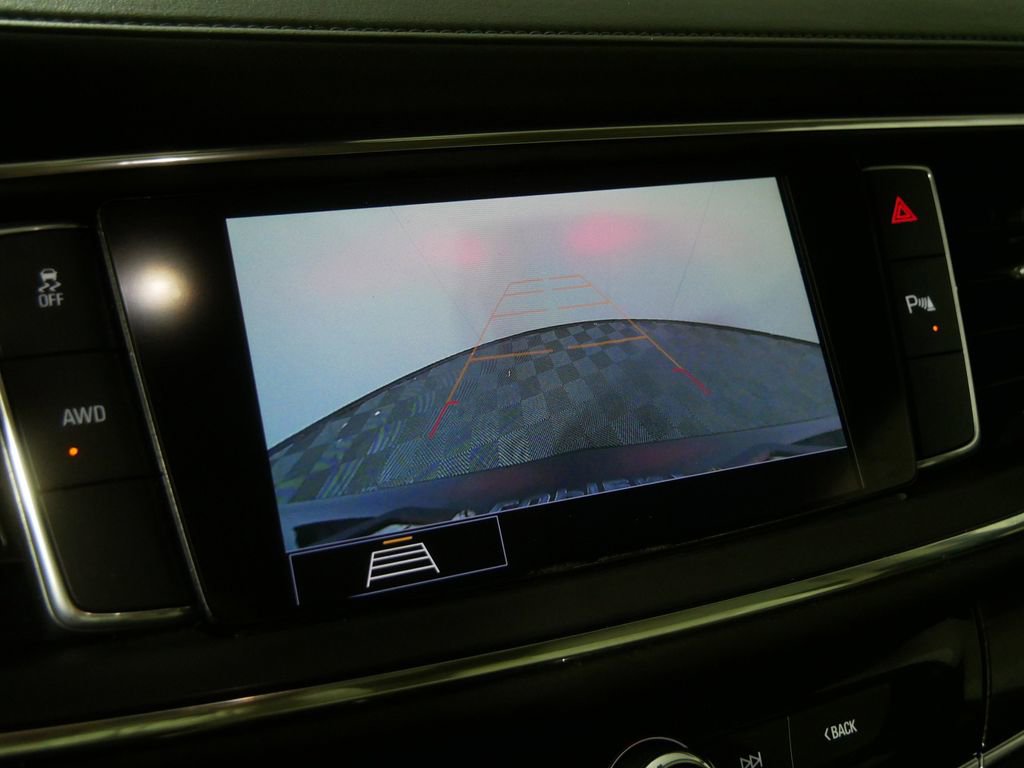 Used 2021 Buick Enclave Essence w/ Sound and Sites Package AWD/4WD image 31