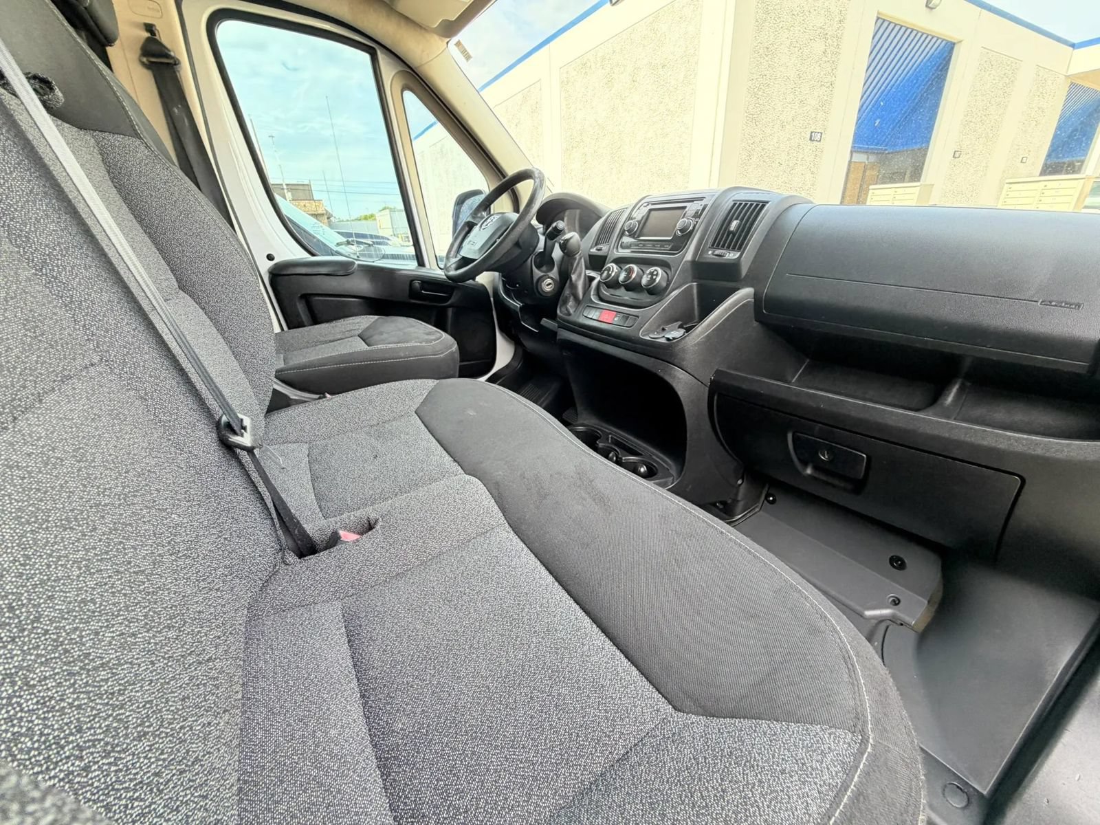 Used 2015 RAM ProMaster 2500 w/ Interior Convenience Group FWD image 17