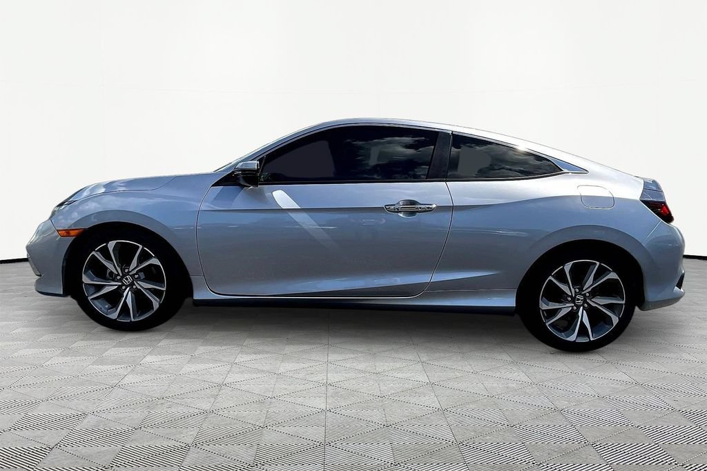 Used 2019 Honda Civic Touring image 4
