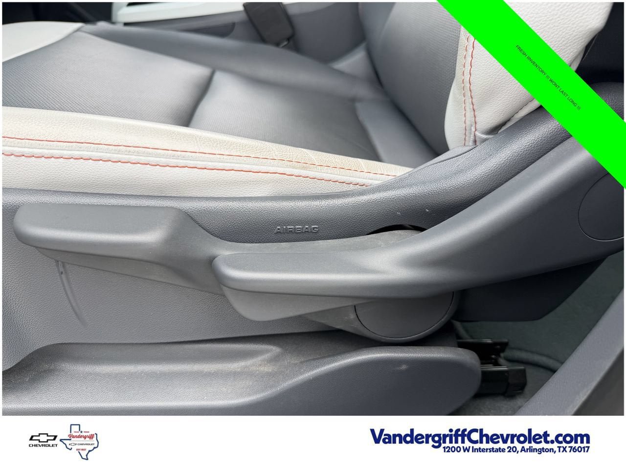 Used 2021 Chevrolet Bolt Premier w/ Infotainment Package FWD image 25