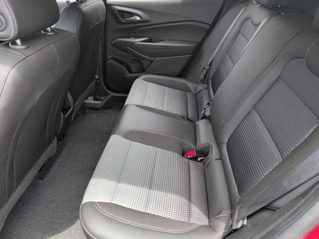 Used 2025 Chevrolet Trax LT w/ LT Convenience Package FWD image 27