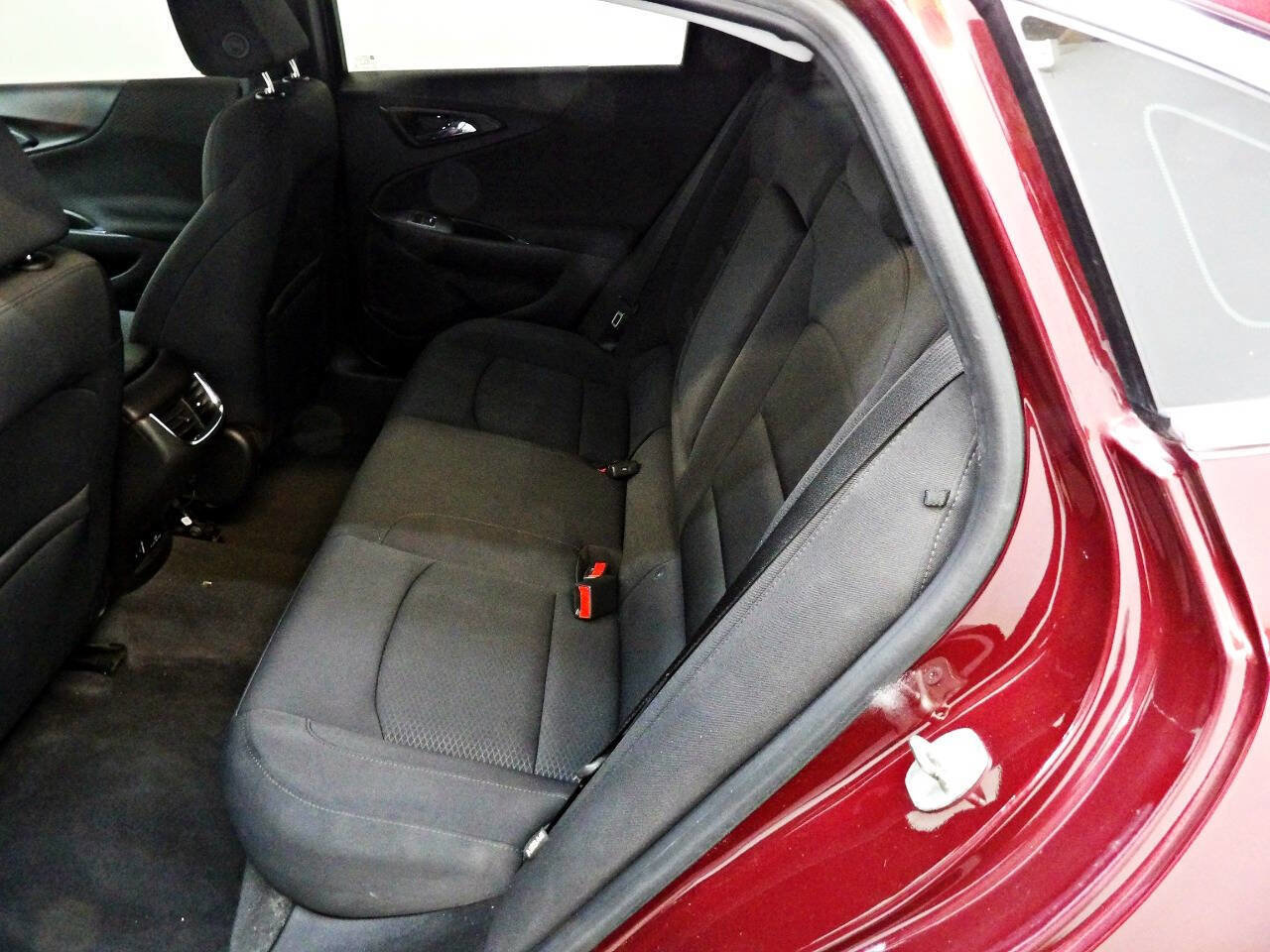 Used 2016 Chevrolet Malibu LT image 10