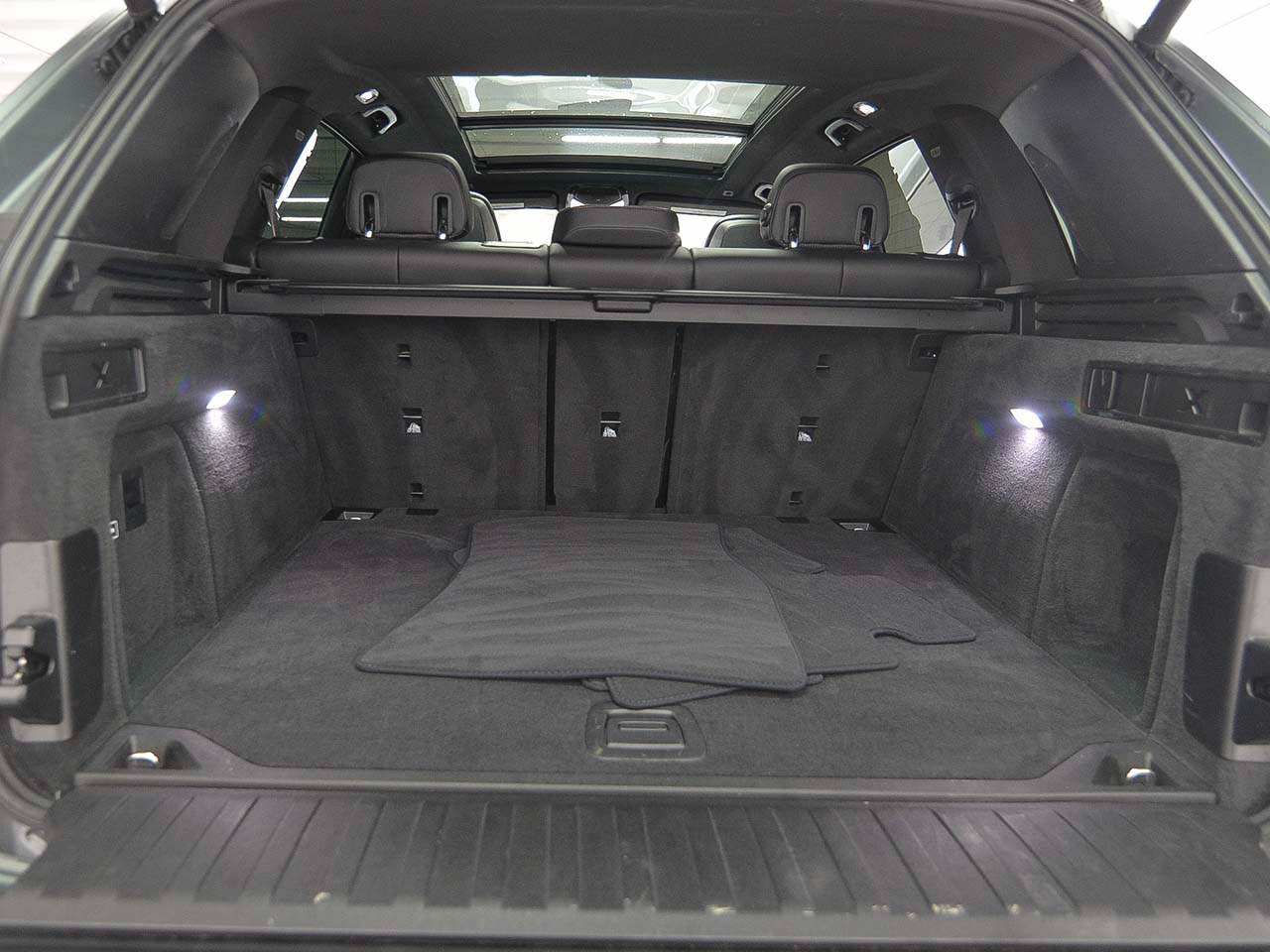 Used 2024 BMW X5 sDrive40i w/ Premium Package RWD image 12