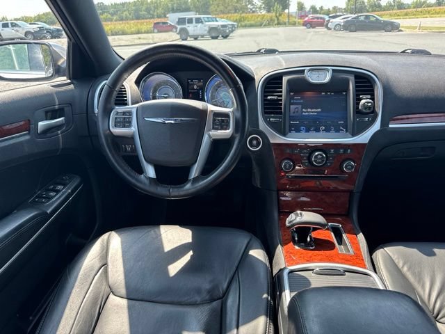 Used 2014 Chrysler 300 RWD image 6