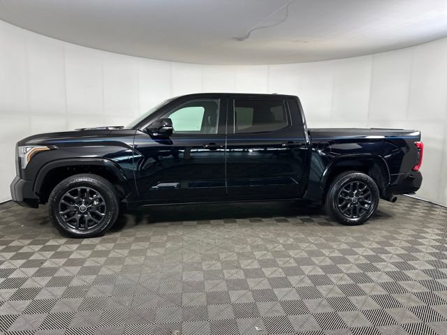 Used 2024 Toyota Tundra Platinum image 3