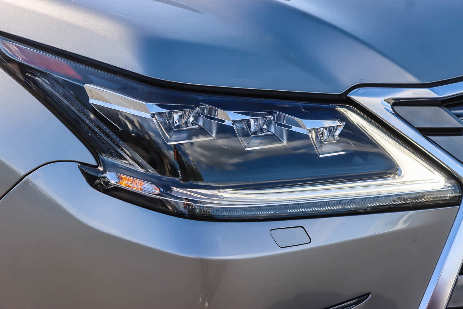 Used 2018 Lexus LX 570 4WD image 7