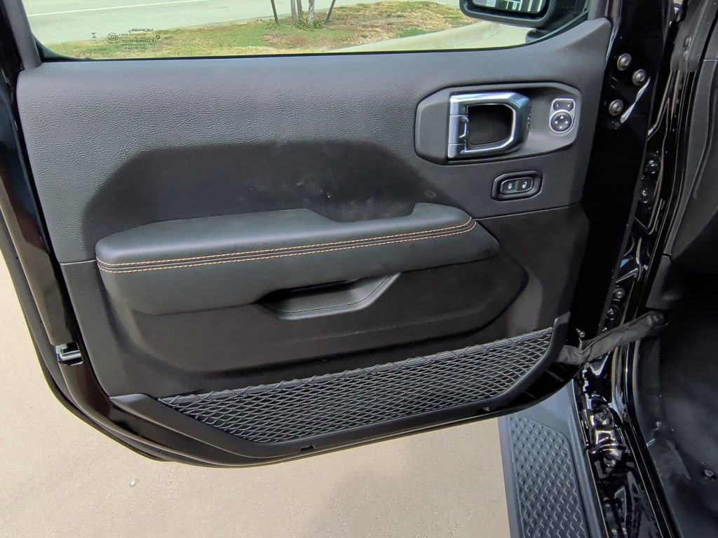 New 2025 Jeep Gladiator Sport image 10