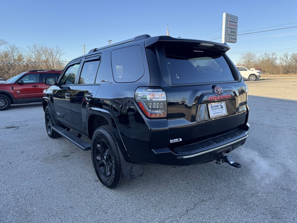 Used 2023 Toyota 4Runner SR5 Premium image 3