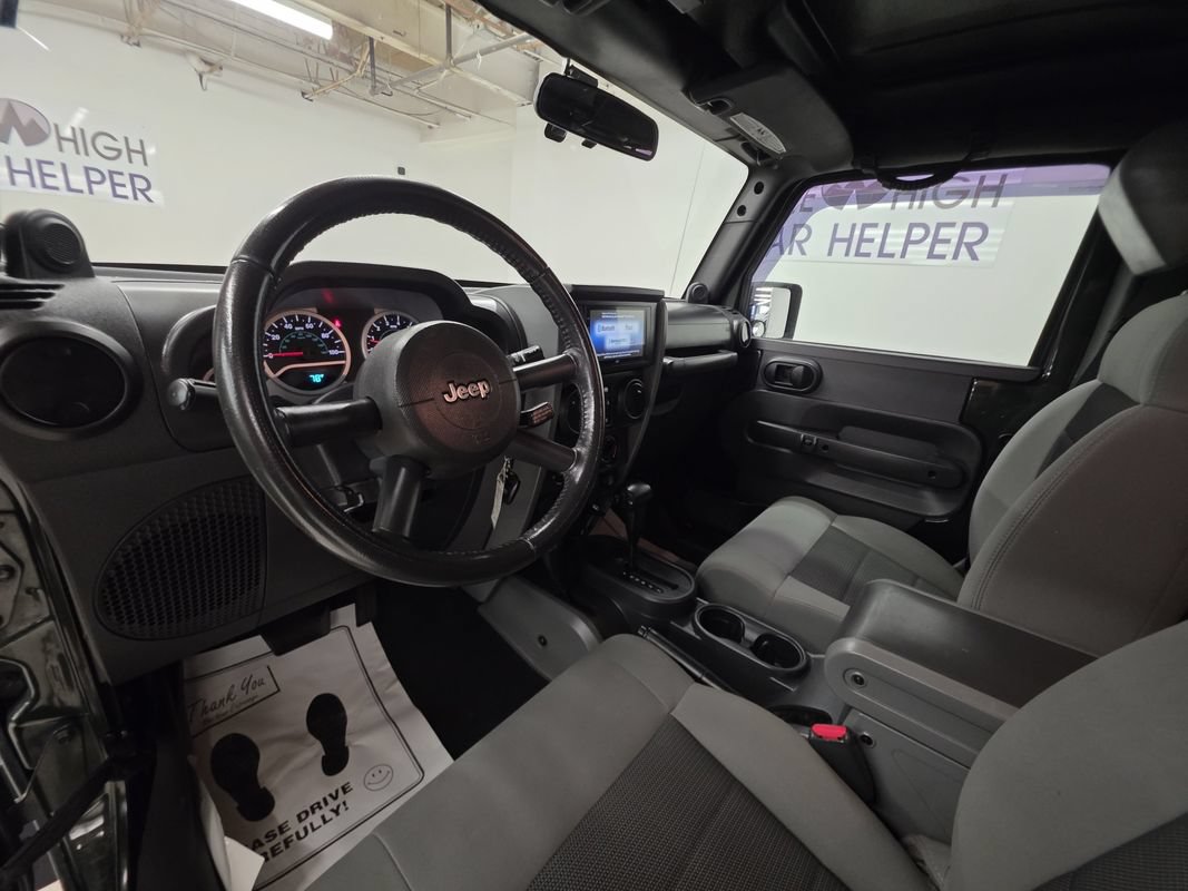 Used 2010 Jeep Wrangler Unlimited Rubicon w/ Dual Top Group AWD/4WD image 23