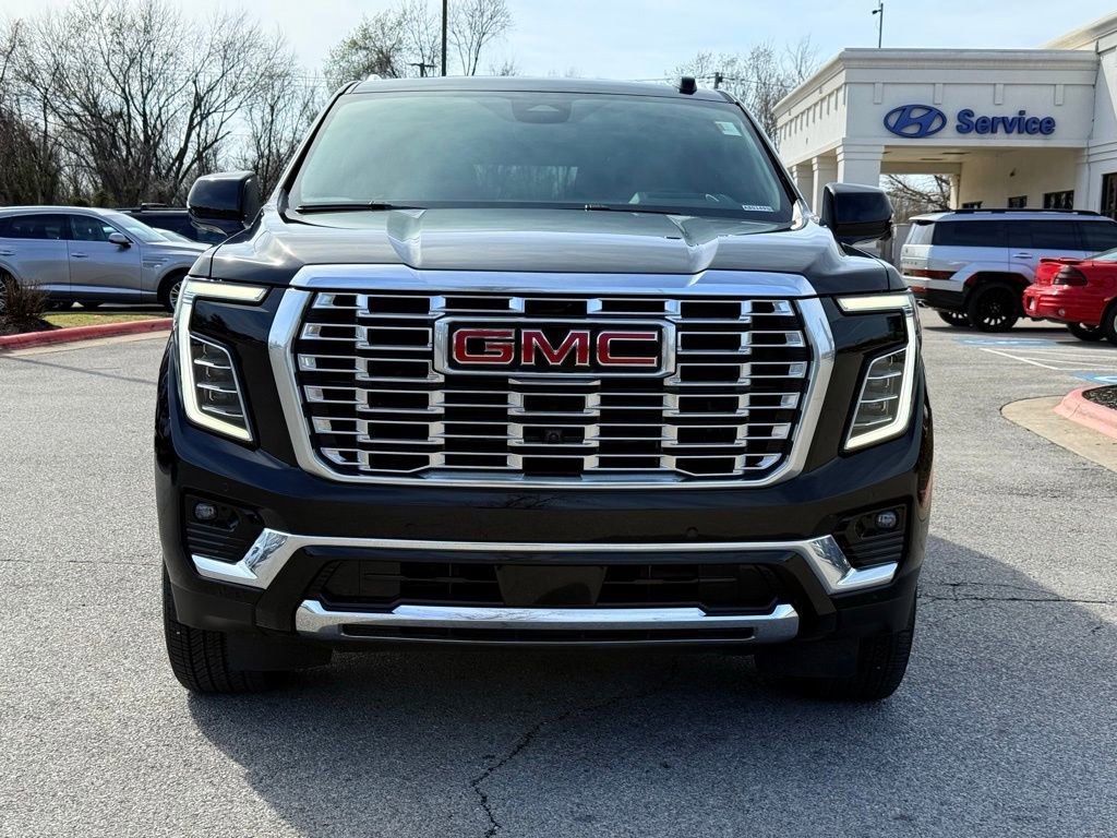 Used 2025 GMC Yukon Denali w/ Denali Reserve Package image 2