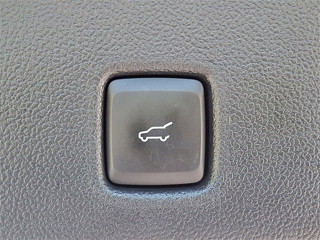 Used 2022 Ford Escape SE w/ SE Sport Appearance Package image 28